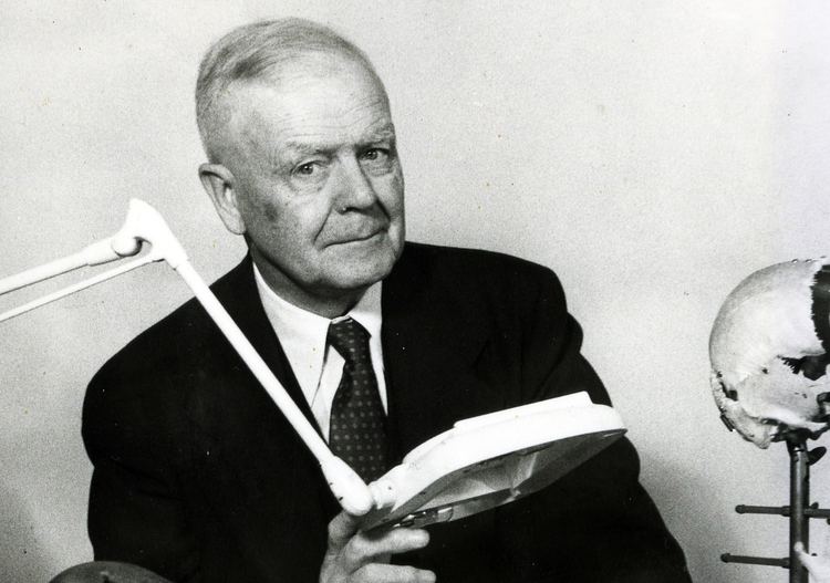 Dr William Garner Sutherland